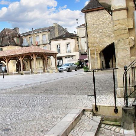 Studio Confortable Pres De Beaumont Du Perigord 60 M² Cheminee Exterior photo